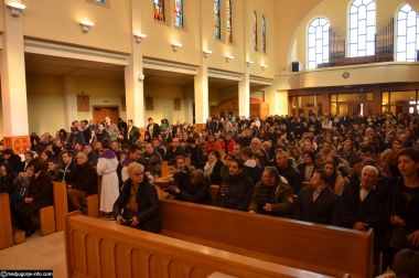 Otvori galeriju Zajednica-Vjera-i-svijetlo_08.JPG