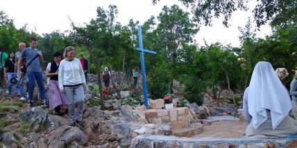 Otvori galeriju molitva-za-svecenike-medugorje_1.jpg