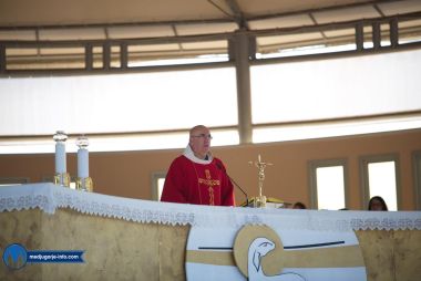 Otvori galeriju sveta-misa-medugorje-blagoslov-djece_02.jpg