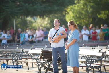 Otvori galeriju sveta-misa-medugorje-blagoslov-djece_03.jpg