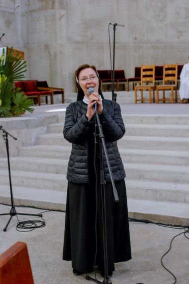 Otvori galeriju Zlatna harfa 4.jpg