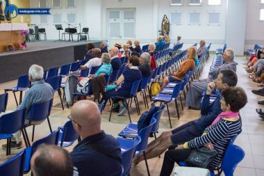 Otvori galeriju predavanje-hosera-francuskim-hodocasnicima-3.jpg