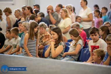 Otvori galeriju 13-hodocasce-obitelji-kraljici-mira-u-medugorje_06.jpg