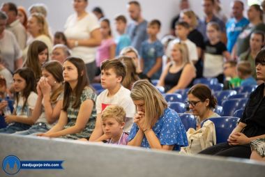 Otvori galeriju 13-hodocasce-obitelji-kraljici-mira-u-medugorje_07.jpg