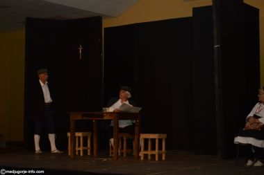 Otvori galeriju Kako-se-gradio-Krizevac_03.JPG