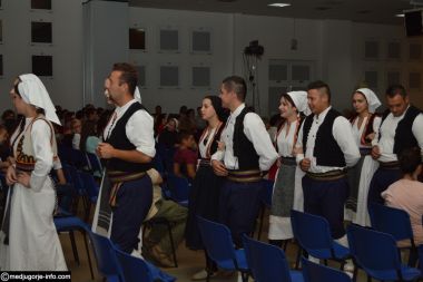 Otvori galeriju Kako-se-gradio-Krizevac_11.JPG