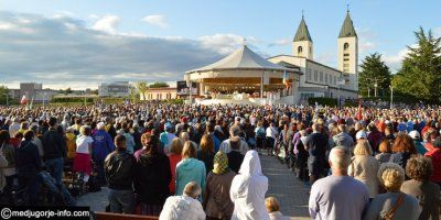 Numerosi pellegrini a Medjugorje, settembre 2015