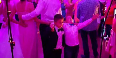 Dječaci koji su 'ukrali' svadbu: 'Jako su sretni, a mi ponosni'