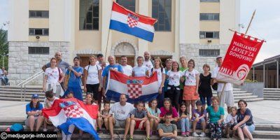 Marijanski zavjet za Domovinu stigao u Međugorje, „MOLI, RADI, GRADI“