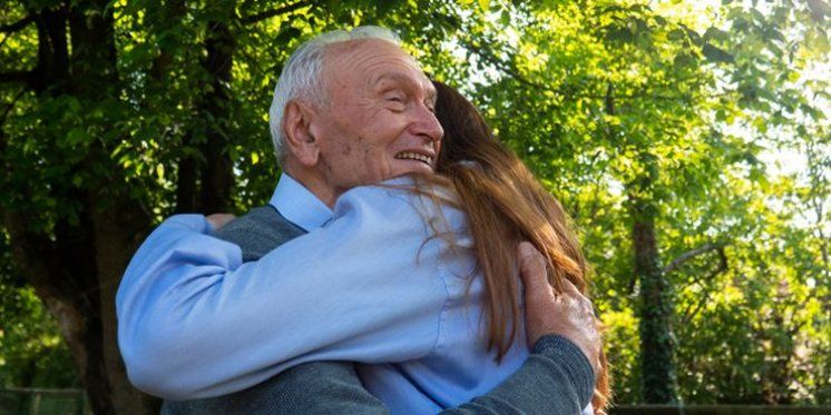 &quot;Bio mi je otac, a ne broj&quot;, svjedoči kći prve žrtve od coronavirusa u Italiji