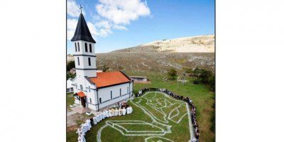 PREDIVNO! Milenijska fotografija Šime Strikomana s otvaranja Godine Božje Riječi