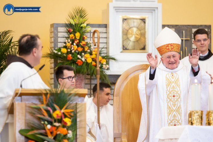 Mons. ALDO CAVALLI - PRVA SVETA MISA SA ŽUPLJANIMA