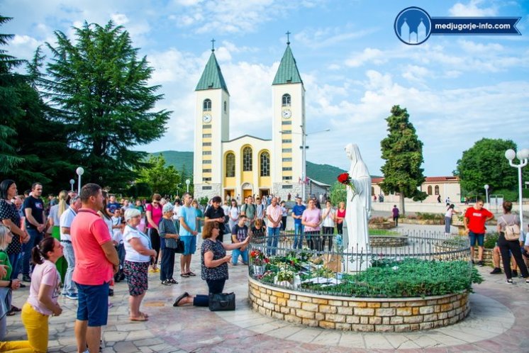 Župne obavijesti i molitveni program u Međugorju