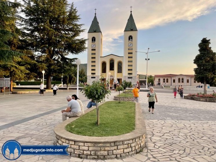 Župne obavijesti i molitveni program u Međugorju