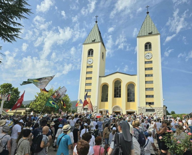 UOČNICA UKAZANJA: HOD PREMA MAJCI