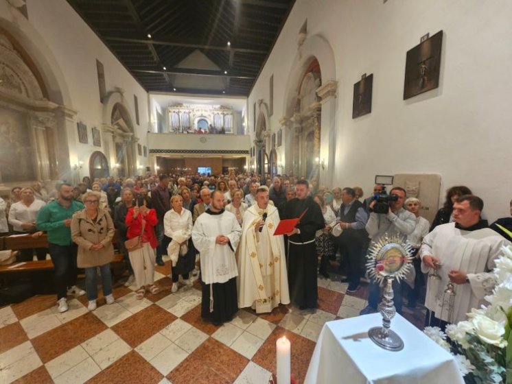 U Splitu započelo hodočašće s relikvijom sv. Franje