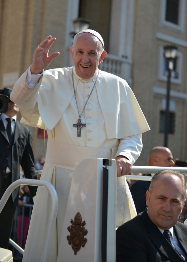 Papa svećenicima, redovnicima, Bogu posvećenim osobama: Brinite o drugima, ne bojte se obnoviti jezike vjere