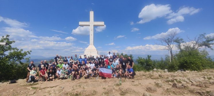 ČLANOVI &#039;BRATSTVA KRALJICE MIRA&#039; IZ ENGLESKE HODOČASTILI U MEĐUGORJE