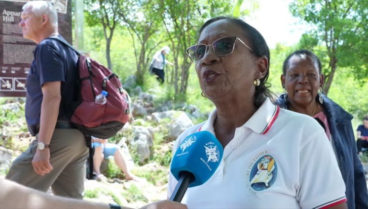 JANET IZ TRINIDADA i TOBAGA: SAMO VAS ISUS NEĆE IZNEVJERITI