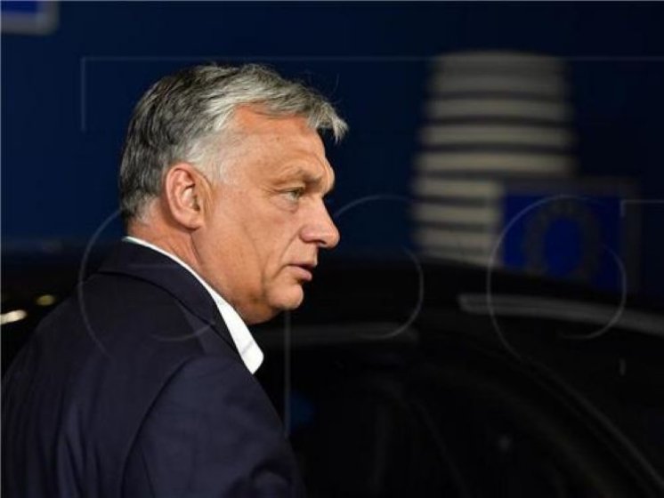 ORBAN POTPISAO: Mađarska zabranjuje LGBTQ simbole na zgradama državnih institucija