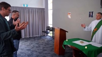 Par koji je izgubio troje djece u prometnoj nesreći oprostio pijanomu vozaču