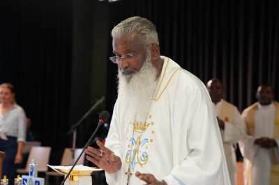 Virtualna molitva za ozdravljenje s o. Jamesom Manjackalom msfs