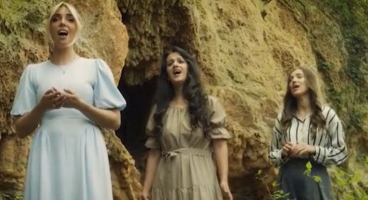 VIDEO Darija Ramljak, Josipa Bradarić i Lucija Zovko oživjele pjesmu &quot;Marijo, Majko naša&quot;