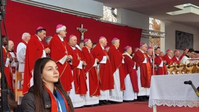 Propovijed biskupa Rogića u Vukovaru