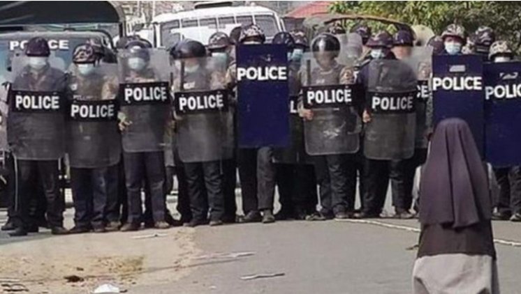 BURMA U strahu od represije kršćanima naloženo ranije slavljenje Božića