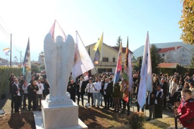 Biskup Palić blagoslovio novopostavljeni kip svetog Mihovila arkanđela