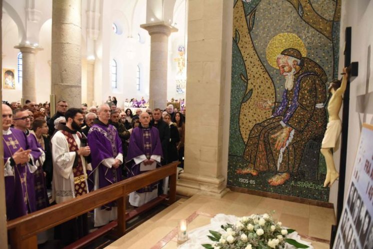 Široki Brijeg: Obilježena 81. obljetnica ubojstva 66 hercegovačkih franjevaca