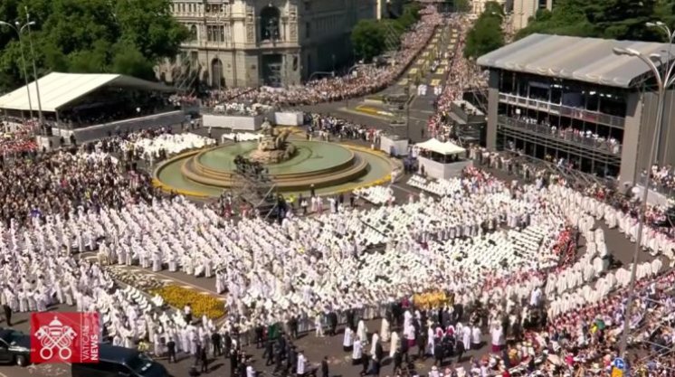 Papa u Madridu: 'Ne' privatnoj i udobnoj vjeri; budite graditelji nade