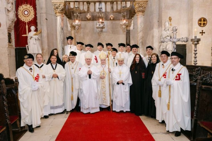 U Viteški red Svetoga groba jeruzalemskog primljeno 14 hrvatskih članova