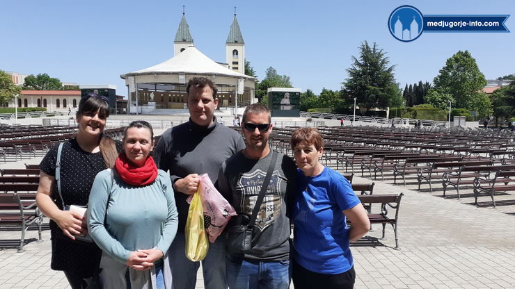 hodocasnici-iz-braca-u-medugorju.jpg