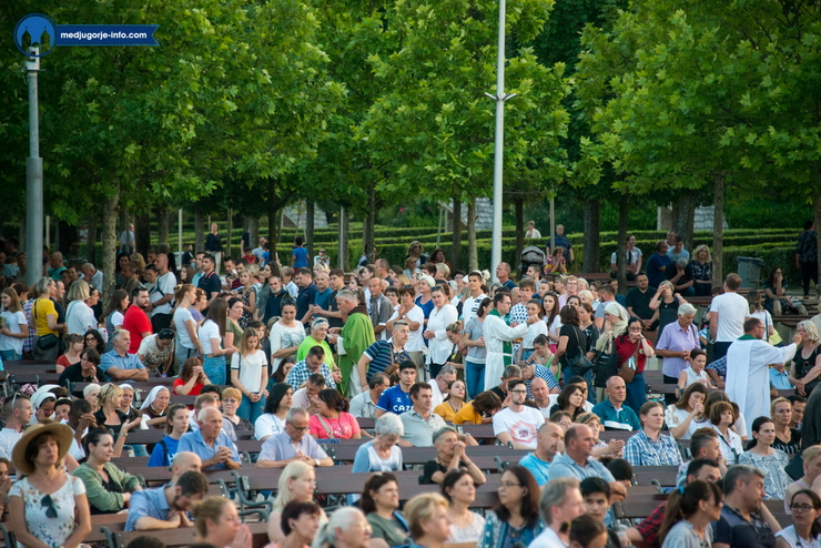 fra-ljubo-kurtovic-sveta-misa-medugorje_8.jpg